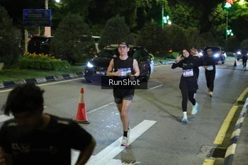 Runner Photo 4240770