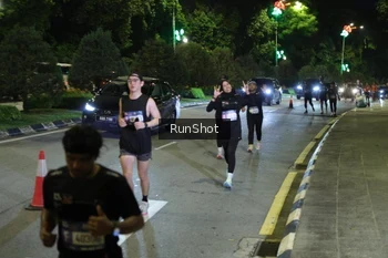 Runner Photo 4240771