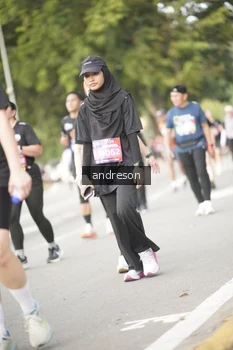Runner Photo 4240772