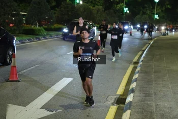 Runner Photo 4240779