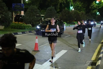 Runner Photo 4240788