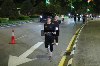 Runner Photo 4240793