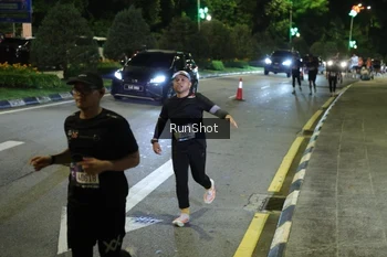 Runner Photo 4240800