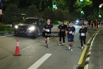 Runner Photo 4240814