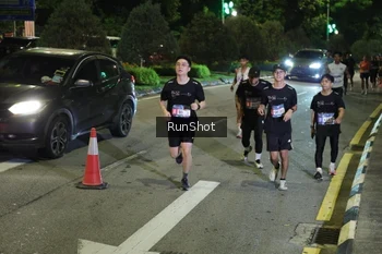 Runner Photo 4240820