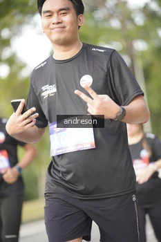 Runner Photo 4240822
