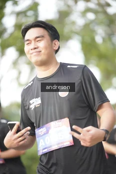 Runner Photo 4240837