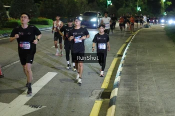 Runner Photo 4240843