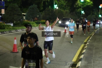 Runner Photo 4240854