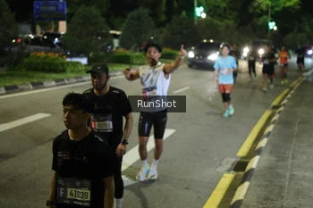 Runner Photo 4240860