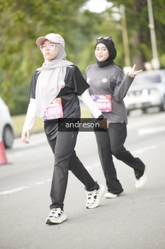 Runner Photo 4240862