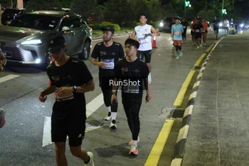 Runner Photo 4240865