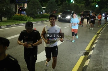 Runner Photo 4240867