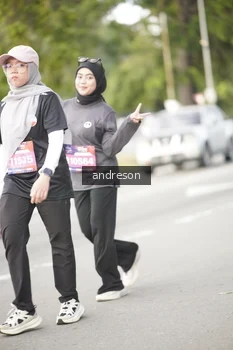 Runner Photo 4240876