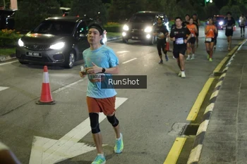 Runner Photo 4240881