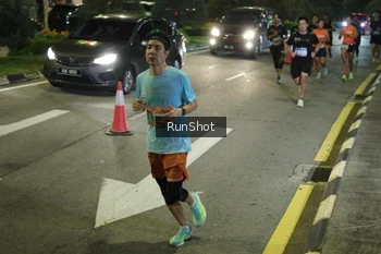 Runner Photo 4240883