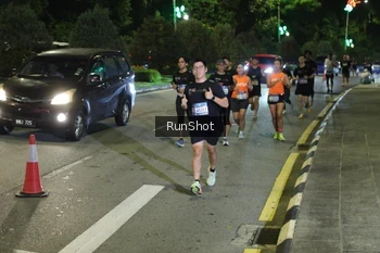 Runner Photo 4240894
