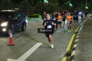Runner Photo 4240898