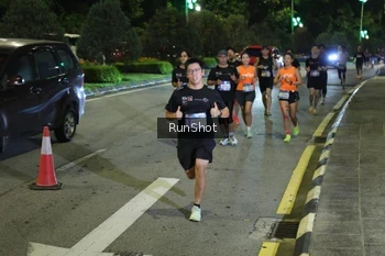 Runner Photo 4240901