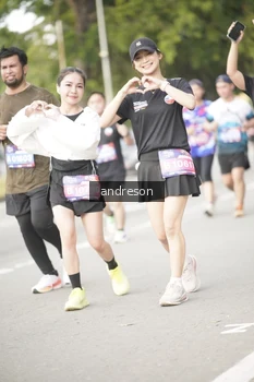 Runner Photo 4240902
