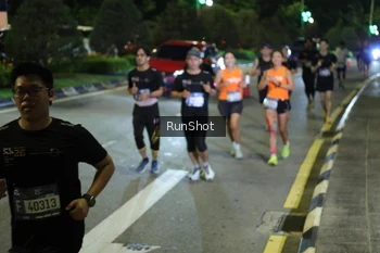 Runner Photo 4240916
