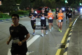 Runner Photo 4240917
