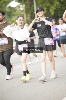 Runner Photo 4240918