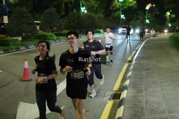 Runner Photo 4240954