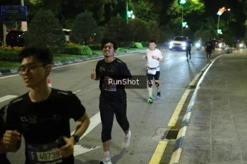 Runner Photo 4240958