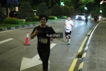 Runner Photo 4240970