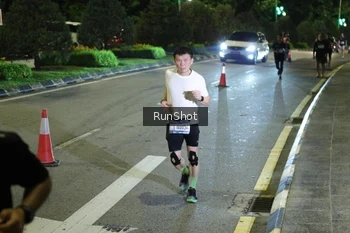 Runner Photo 4240971