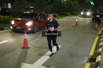 Runner Photo 4240994