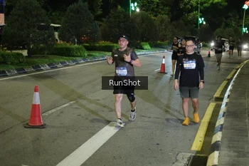 Runner Photo 4240997