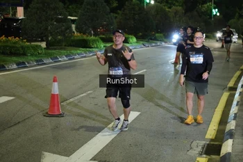 Runner Photo 4241000