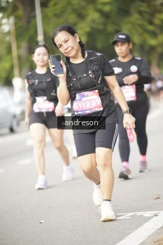 Runner Photo 4241064