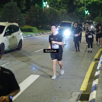 Runner Photo 4241089