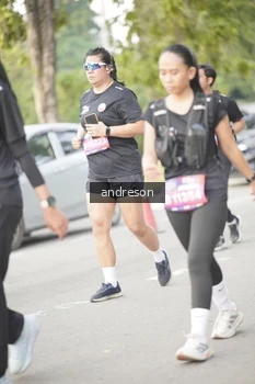 Runner Photo 4241281