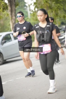 Runner Photo 4241299