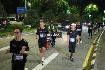Runner Photo 4241348