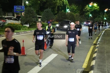 Runner Photo 4241349