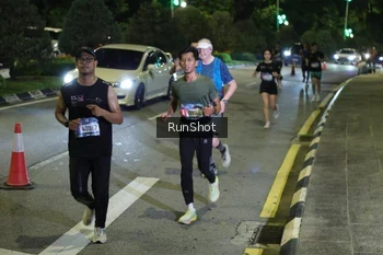 Runner Photo 4241352