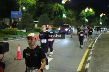 Runner Photo 4241365