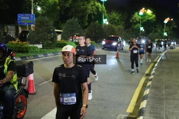 Runner Photo 4241366