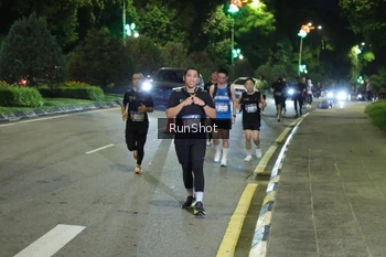 Runner Photo 4241371