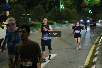Runner Photo 4241373