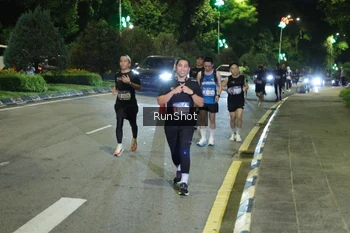 Runner Photo 4241375