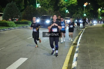 Runner Photo 4241377