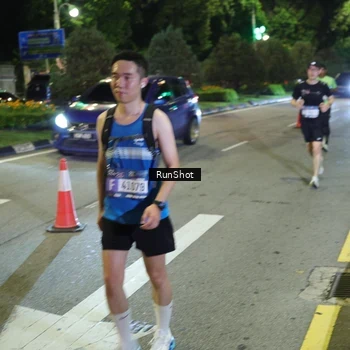 Runner Photo 4241420