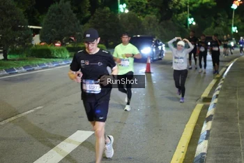 Runner Photo 4241436