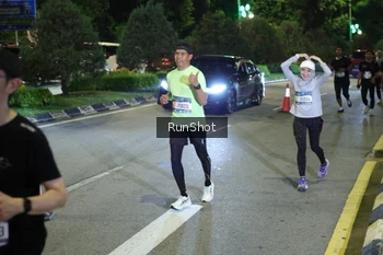 Runner Photo 4241437